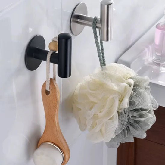 crochet mural noir argent pour accessoires salle de bain