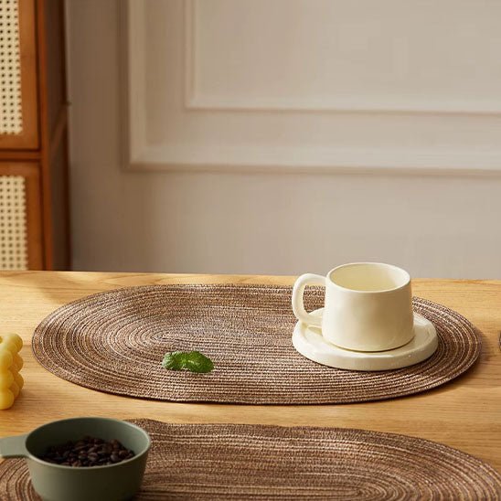 set de table ovale marron assiette couverts 2