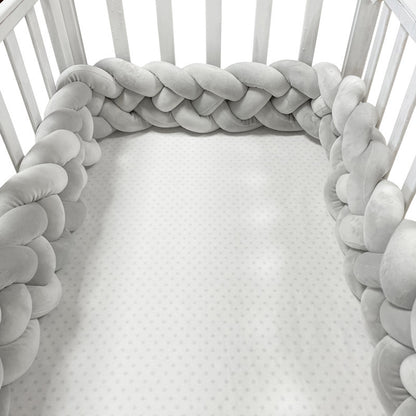 Tour de lit bébé tressé – Braided baby bed bumper™