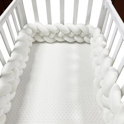 Tour de lit bébé tressé – Braided baby bed bumper™