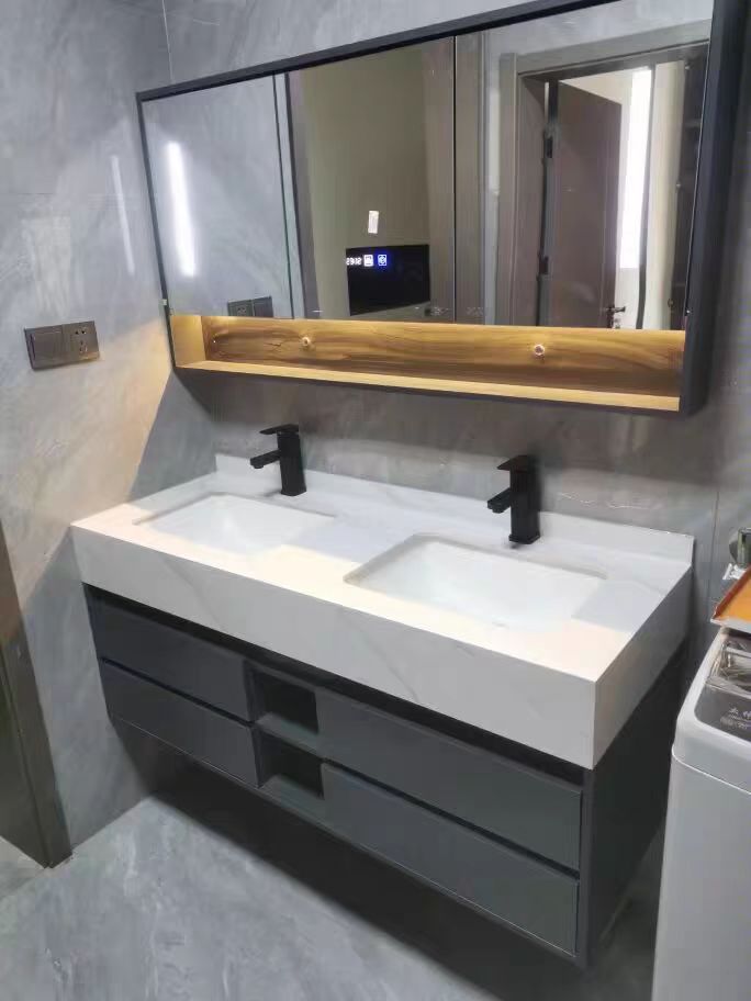 armoire salle de bain grise avec double vasque et miroir