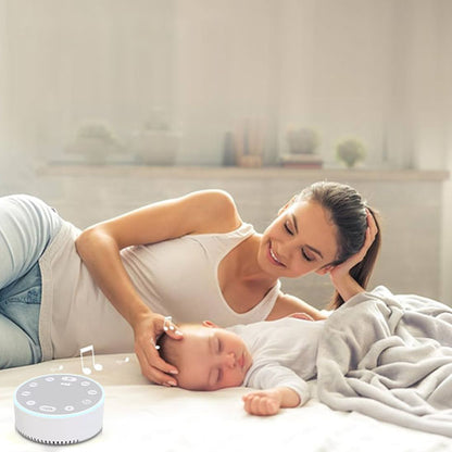 bebe endormi sur lit avec veilleuse bruit blanc