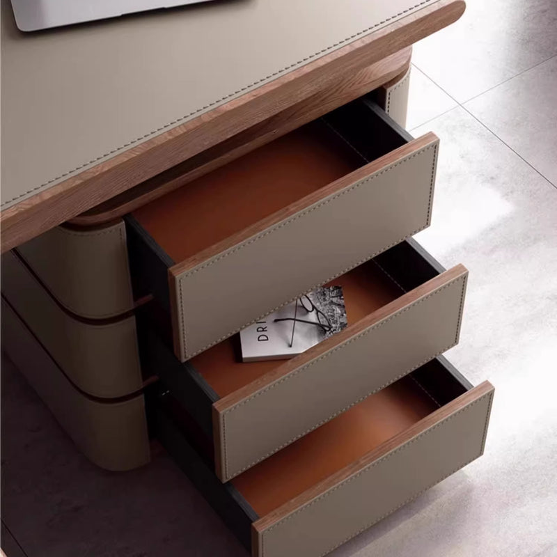 bureau ordinateur detail coutures en cuir et bord bois tiroirs ouvert