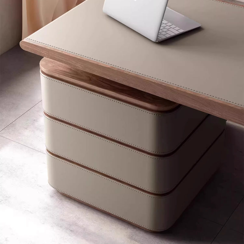 bureau d'ordinateur detail coutures en cuir et bord bois tiroirs