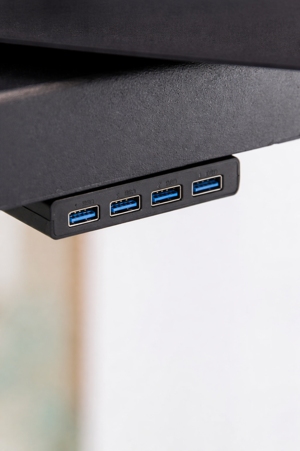 bureau ordinateur gamingcockpit style futuriste