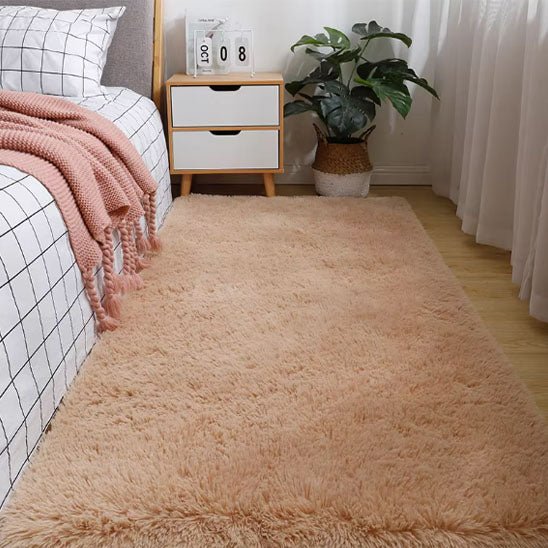descente de lit douce brune chambre