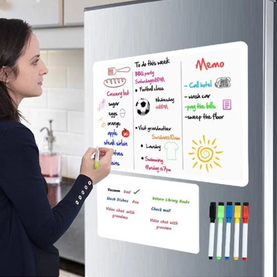 femme ecrit tableau magnetique blanc frigo
