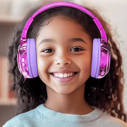 fille ecoute musique casque audio enfant rose