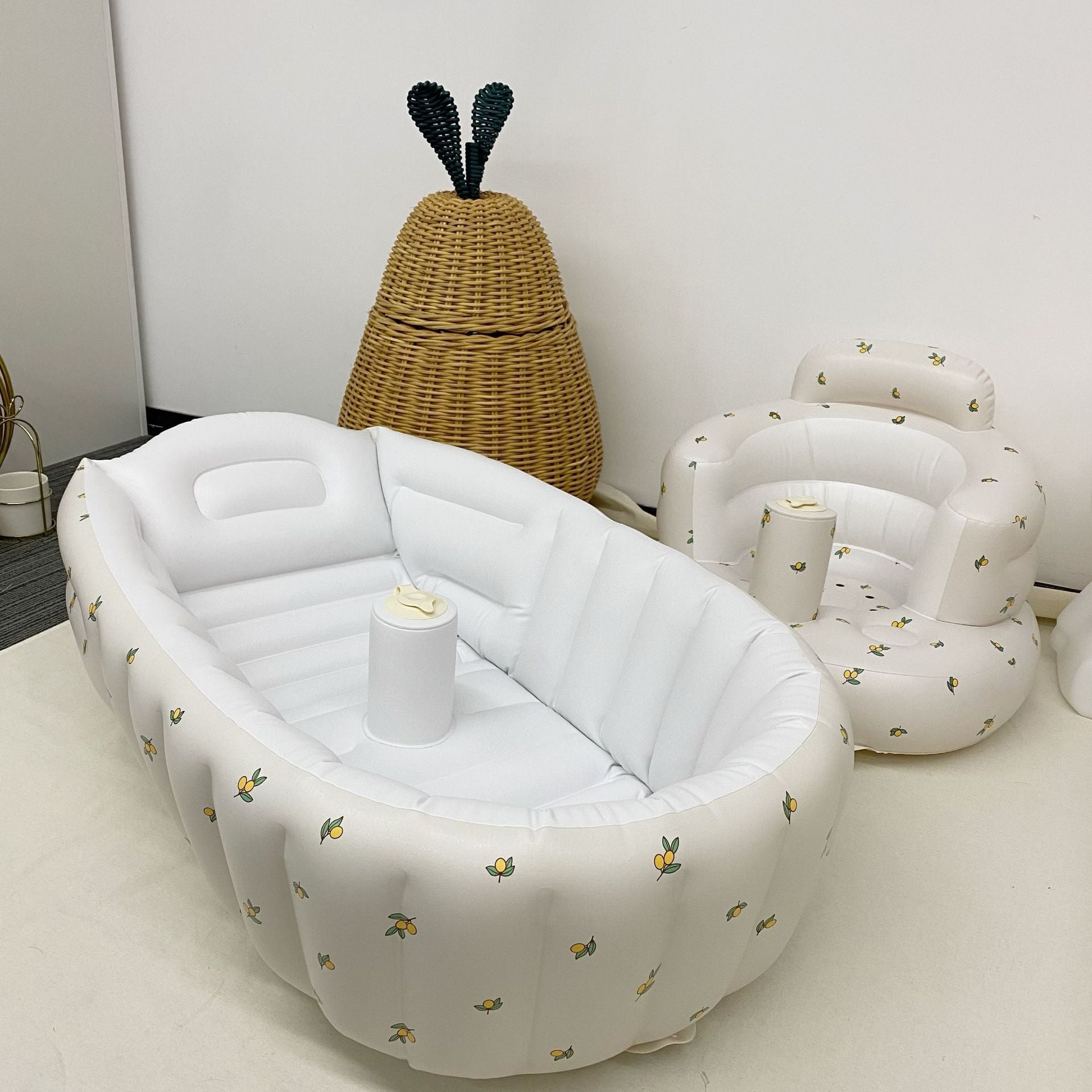 mini-piscine-bebe-gonflable-avec-balles-tidomy