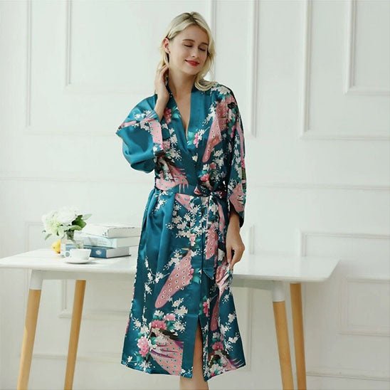 peignoir femme satin bleu fleurs roses