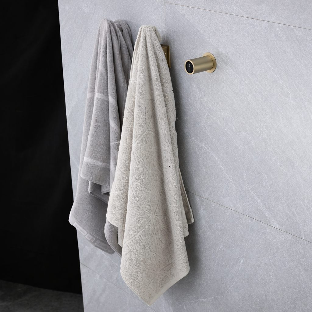 porte serviette salle de bain avec serviettes