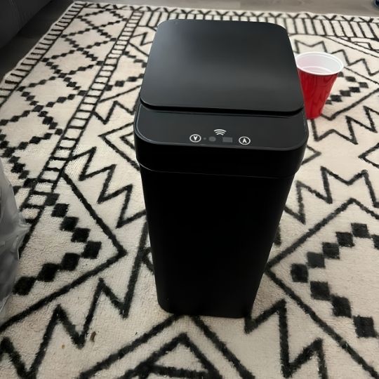 poubelle de cuisine automatique noire capteur