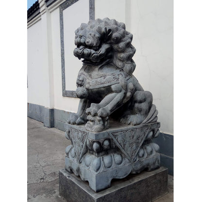 sculpture lion gardien chinois en pierre
