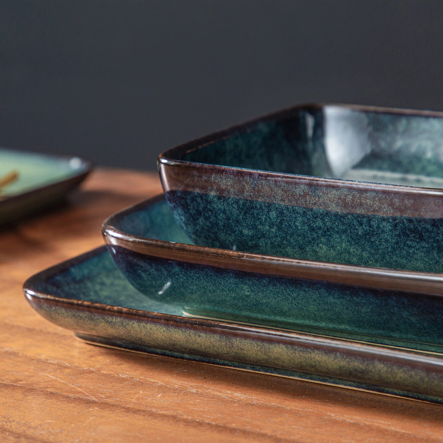 service de table ceramique assiettes carrees vert luxe