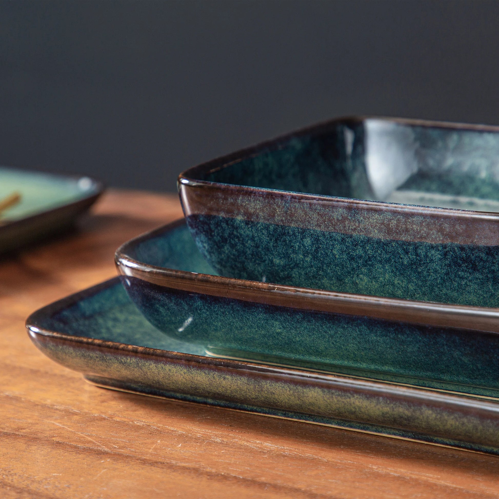 service de table ceramique assiettes carrees vert luxe