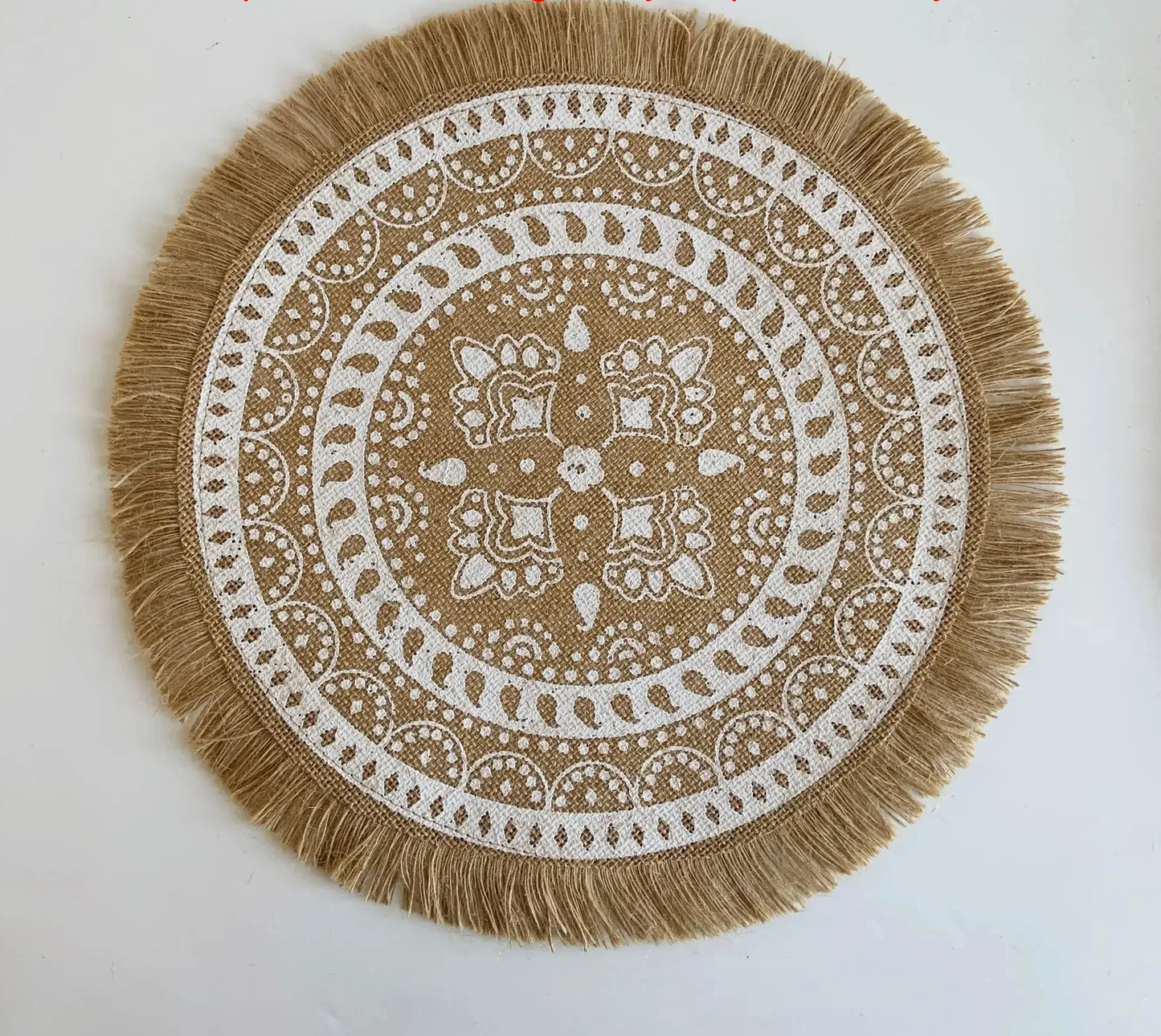 set de table rond marron blanc motifs cercles