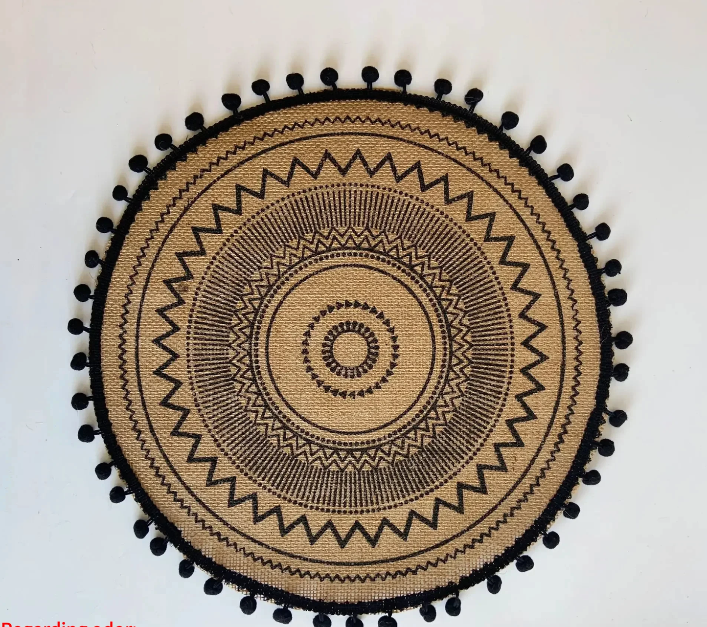 set de table rond noir blanc motifs cercles