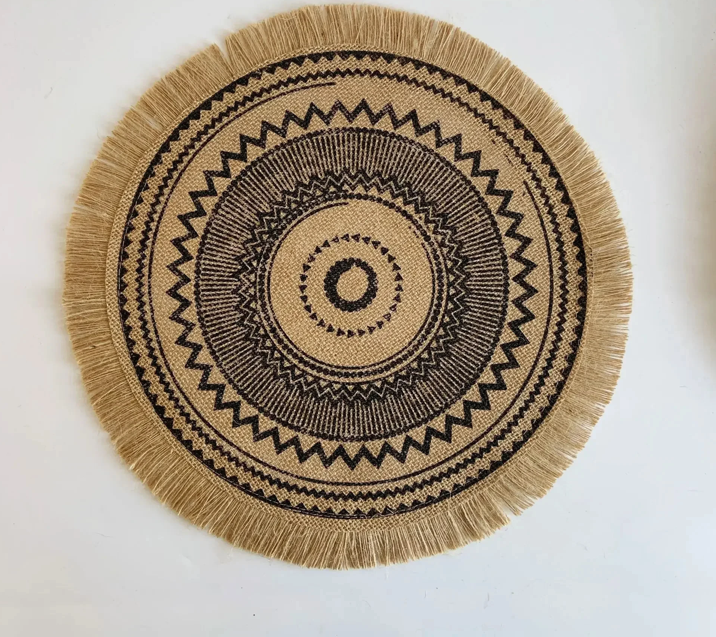 set de table rond noir motifs cercles