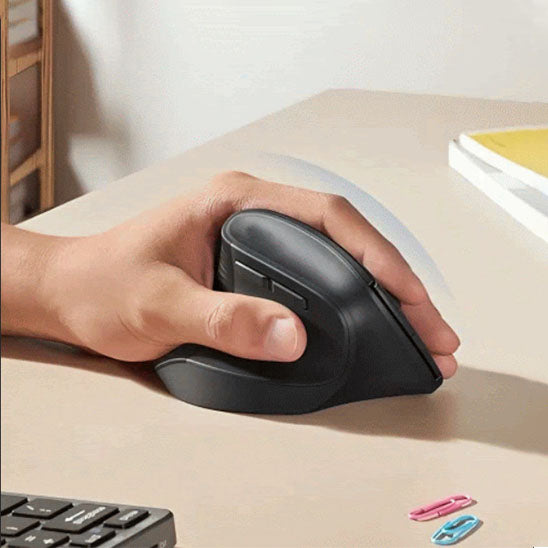 souris ergonomique verticale noire bureau travail