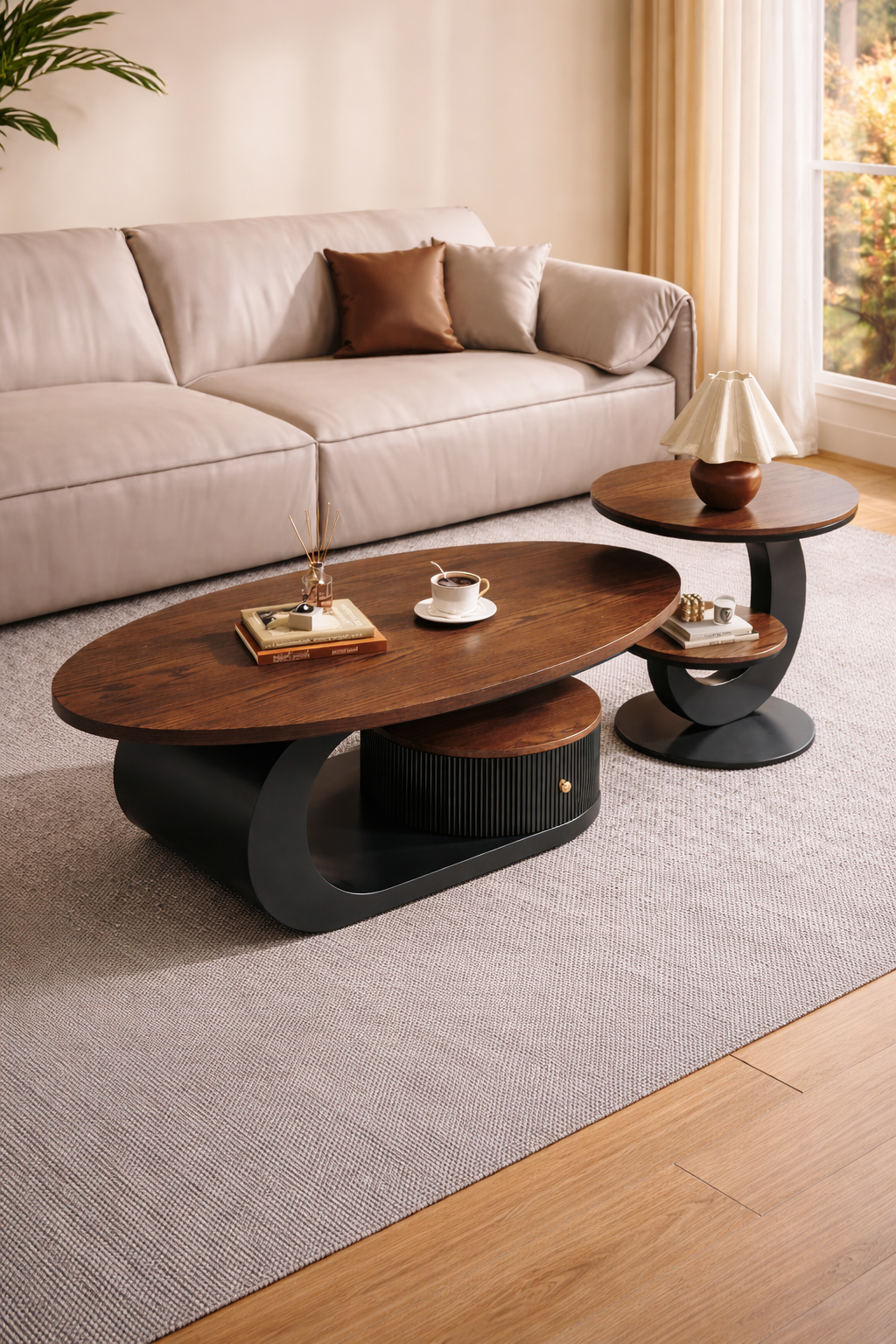 table basse en bois structure noire chic luxe design