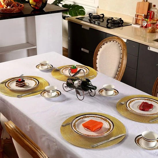 table blanche set de table rond jaune vaisselle porcelaine