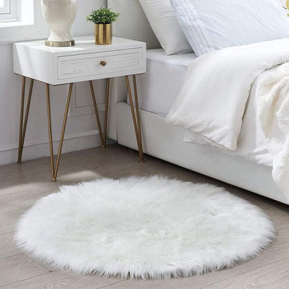 tapis descente de lit rond blanc duveteux chambre lit