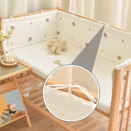 tour de lit bebe motif ourson avec noeud attache